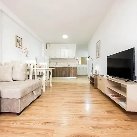 Currilave 664 Apartment Durres